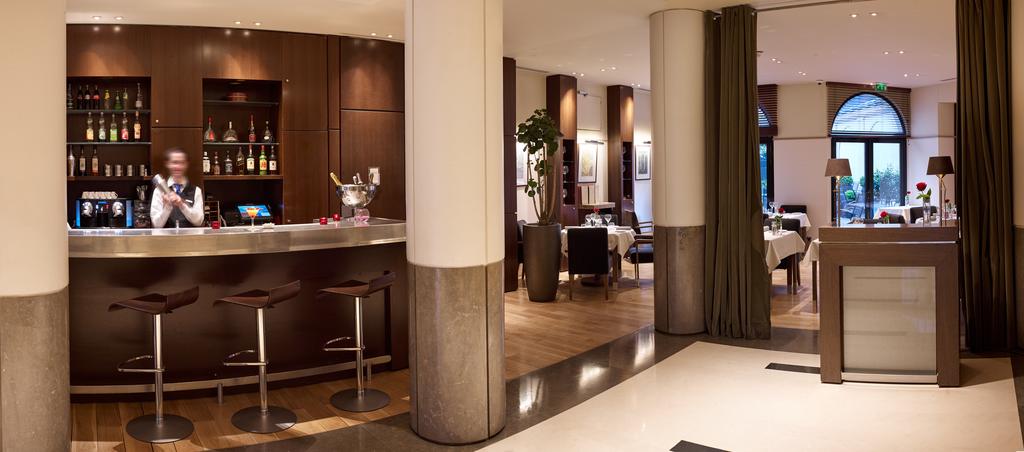 Radisson Blu Hotel, Champs Elysees Paris