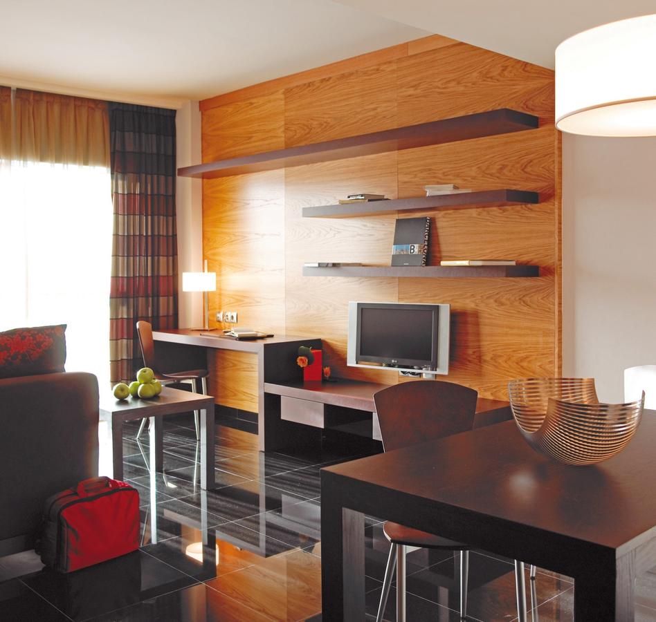 Hotel Hesperia Fira Suites