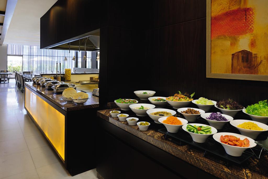 Mövenpick Hotel Apartments Al Mamzar Dubai