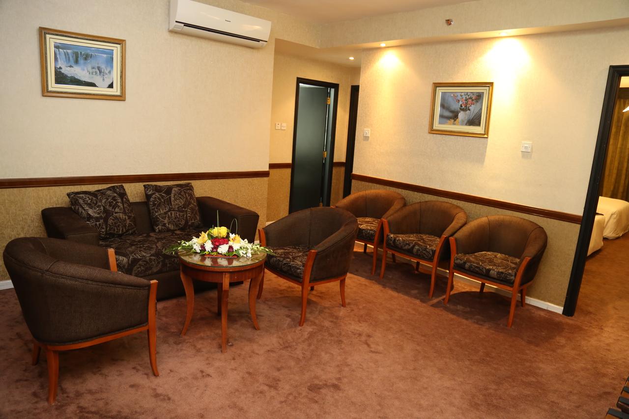 Dubai Palm Hotel