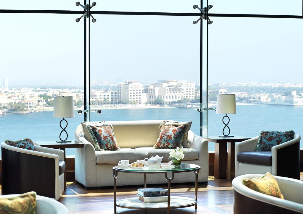 The Ritz-Carlton Abu Dhabi, Grand Canal