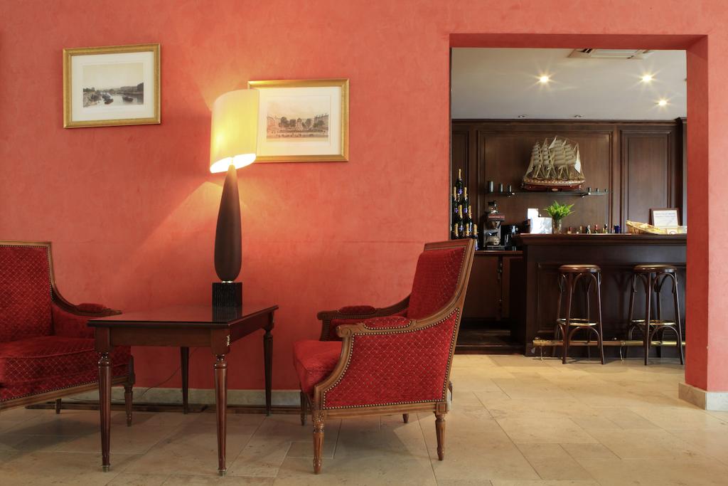 Amiral Hotel