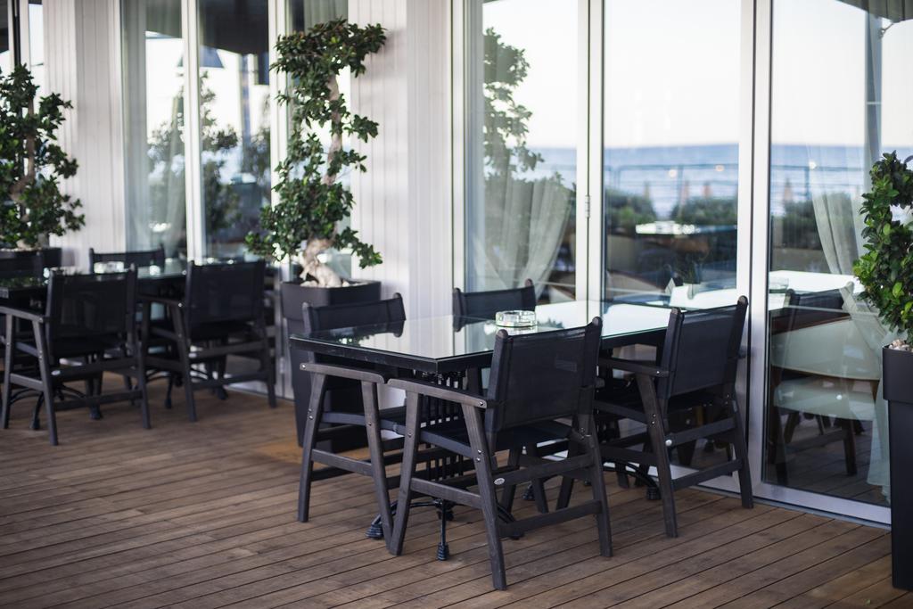 The Ciao Stelio Deluxe Hotel