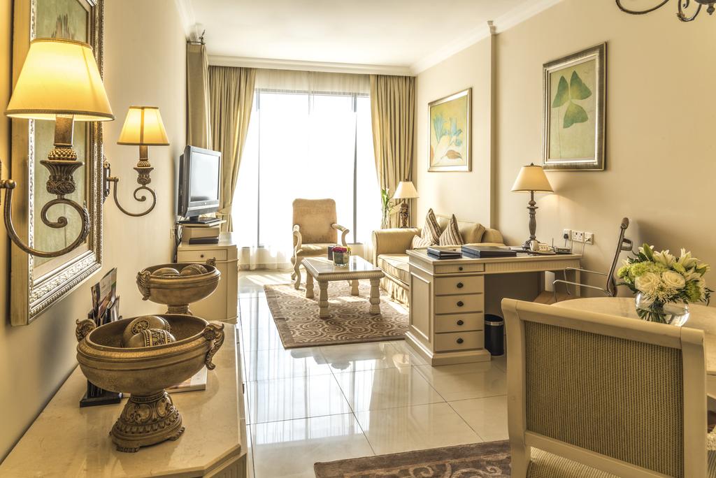 Yassat Gloria Hotel & Apartments