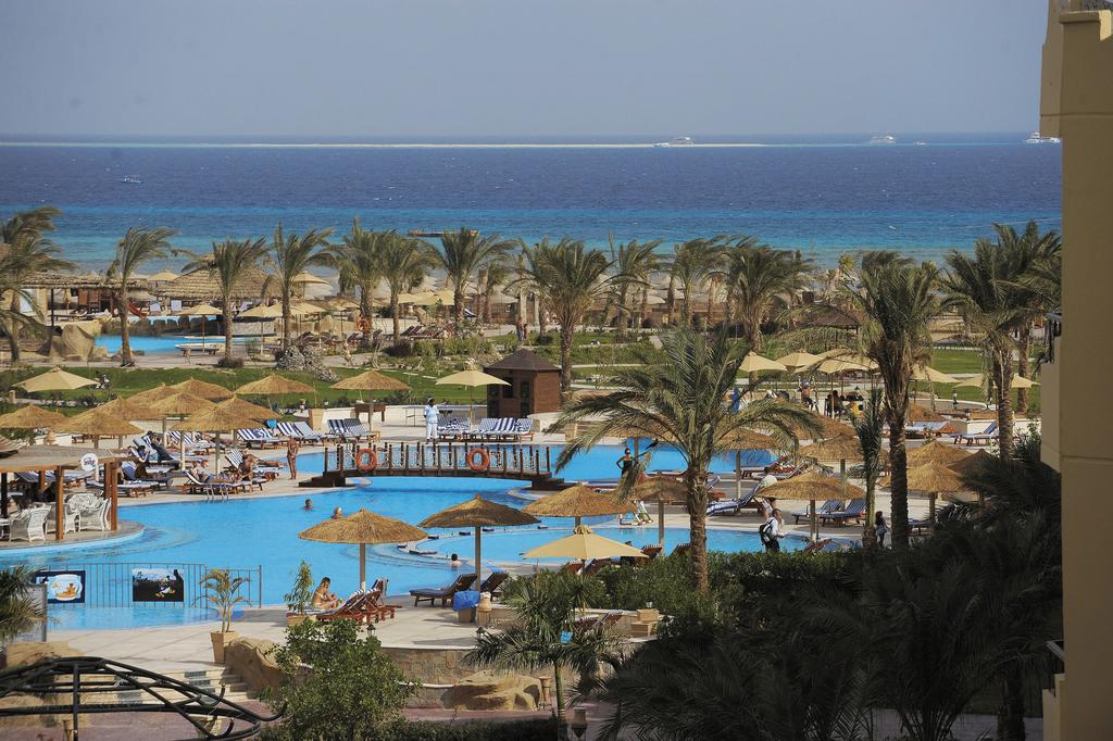 Amwaj Blue Beach Resort & Spa - Abu Somba