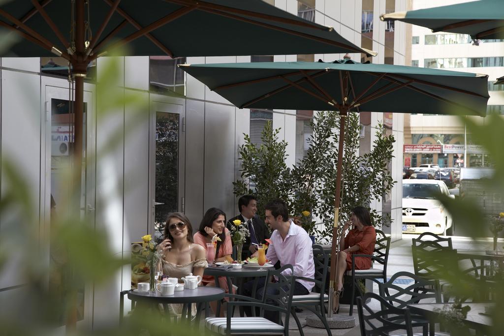 Al Manzel Hotel Apartments