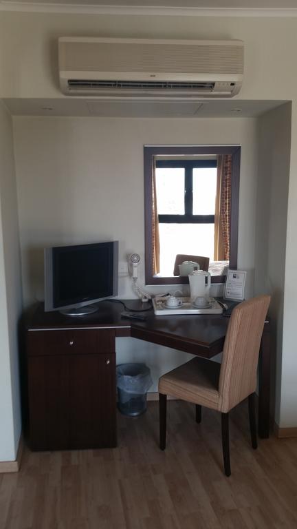 Livadhiotis City Hotel