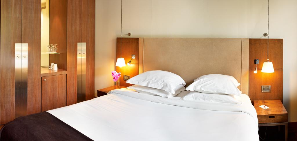Radisson Blu Hotel, Champs Elysees Paris