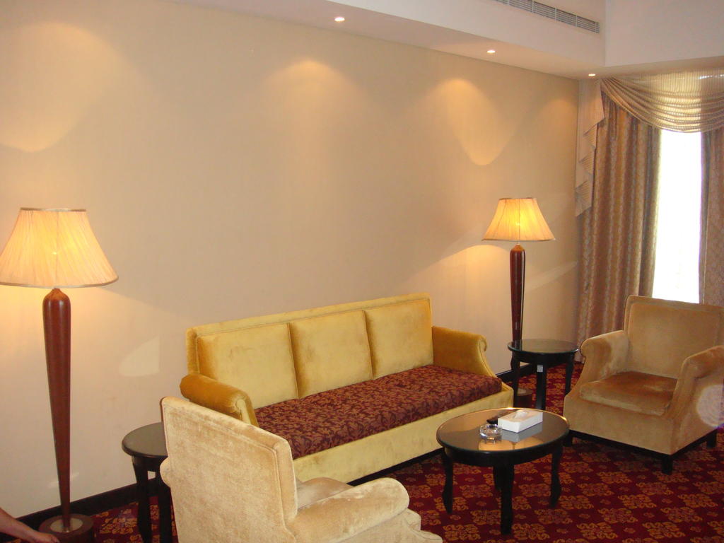 Paragon Hotel