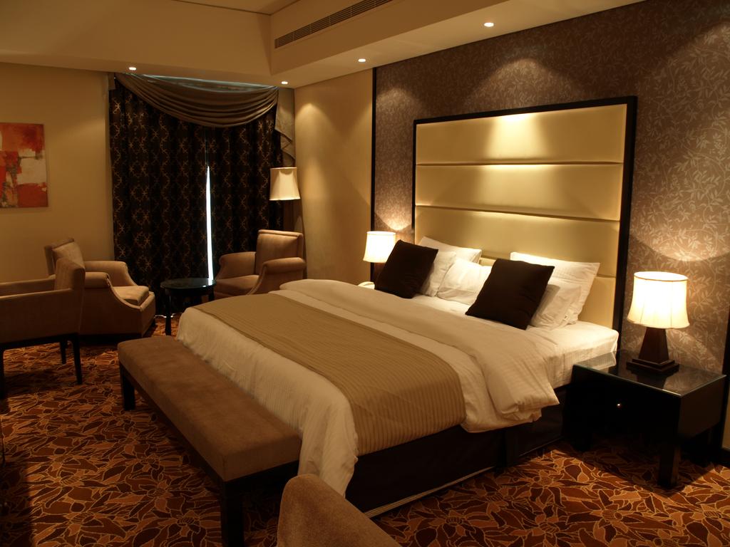 Paragon Hotel