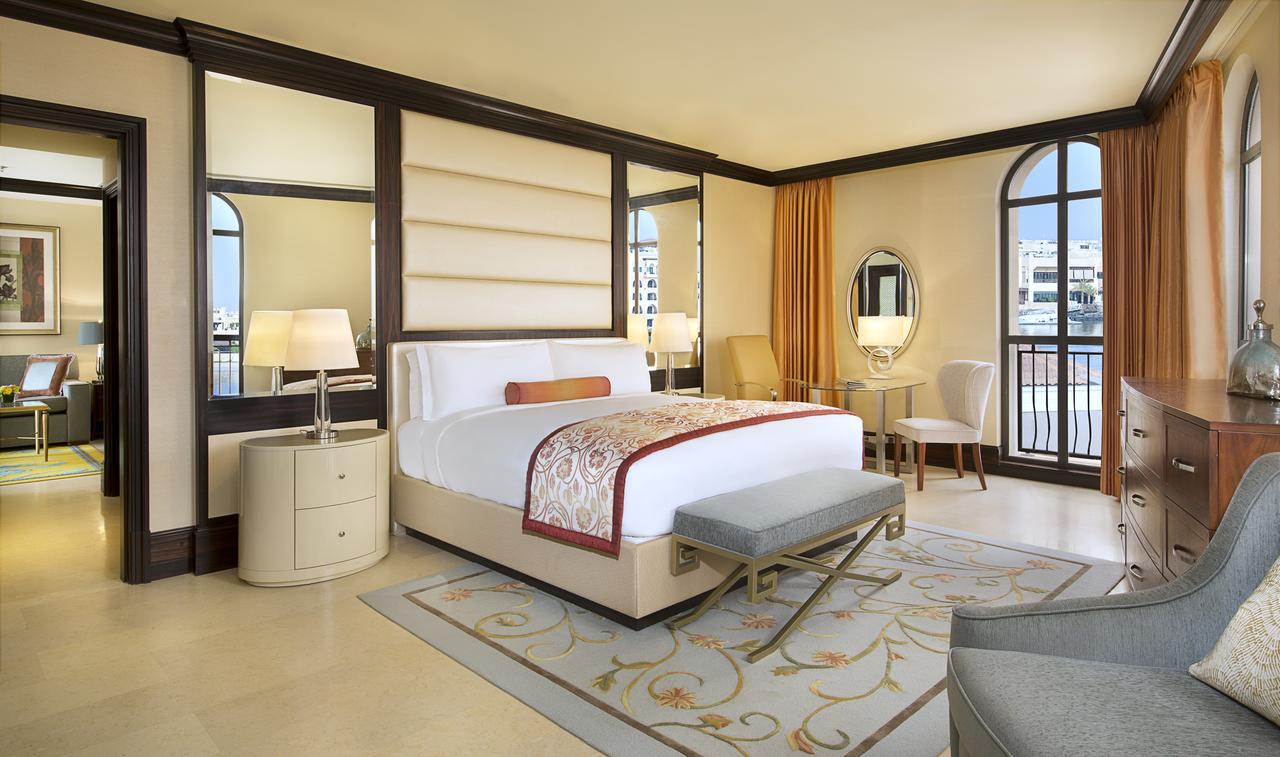The Ritz-Carlton Abu Dhabi, Grand Canal