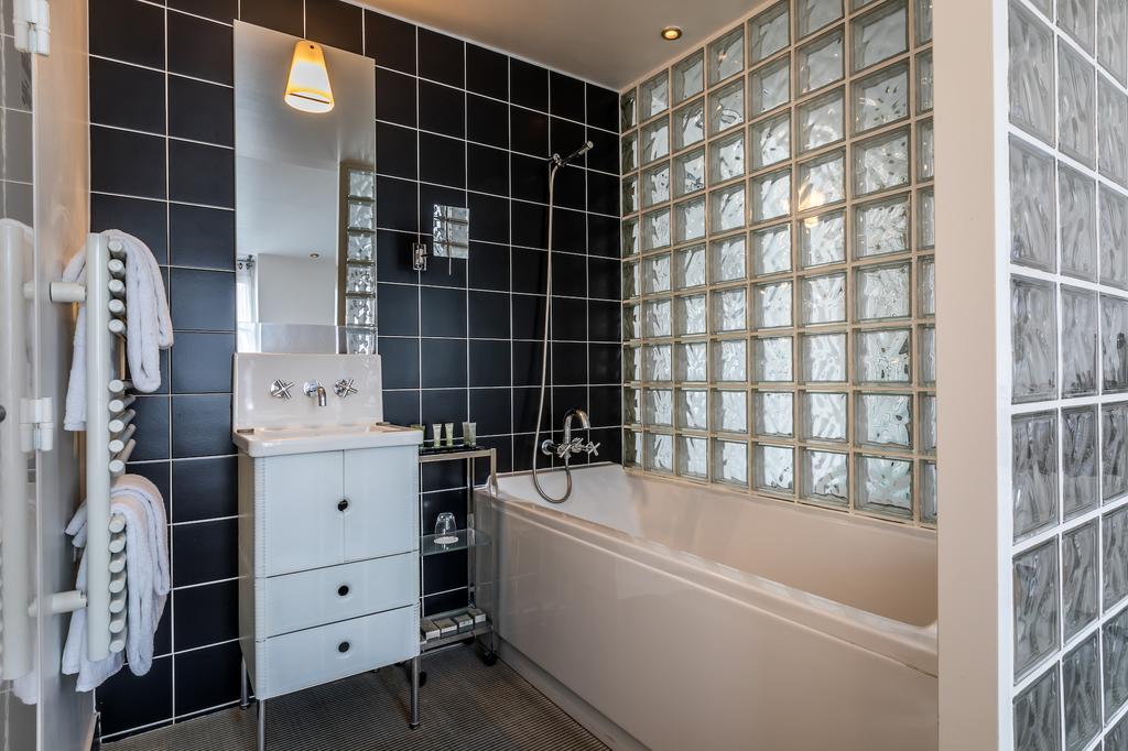 Kube Hotel Paris