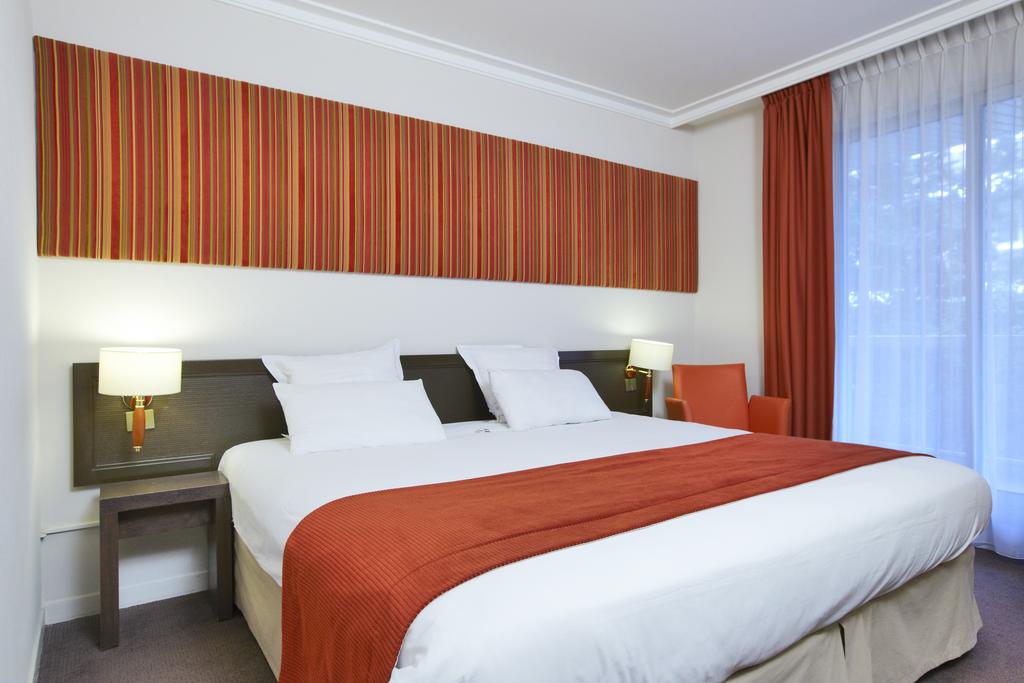 Hôtel Kyriad Prestige Paris Ouest Boulogne
