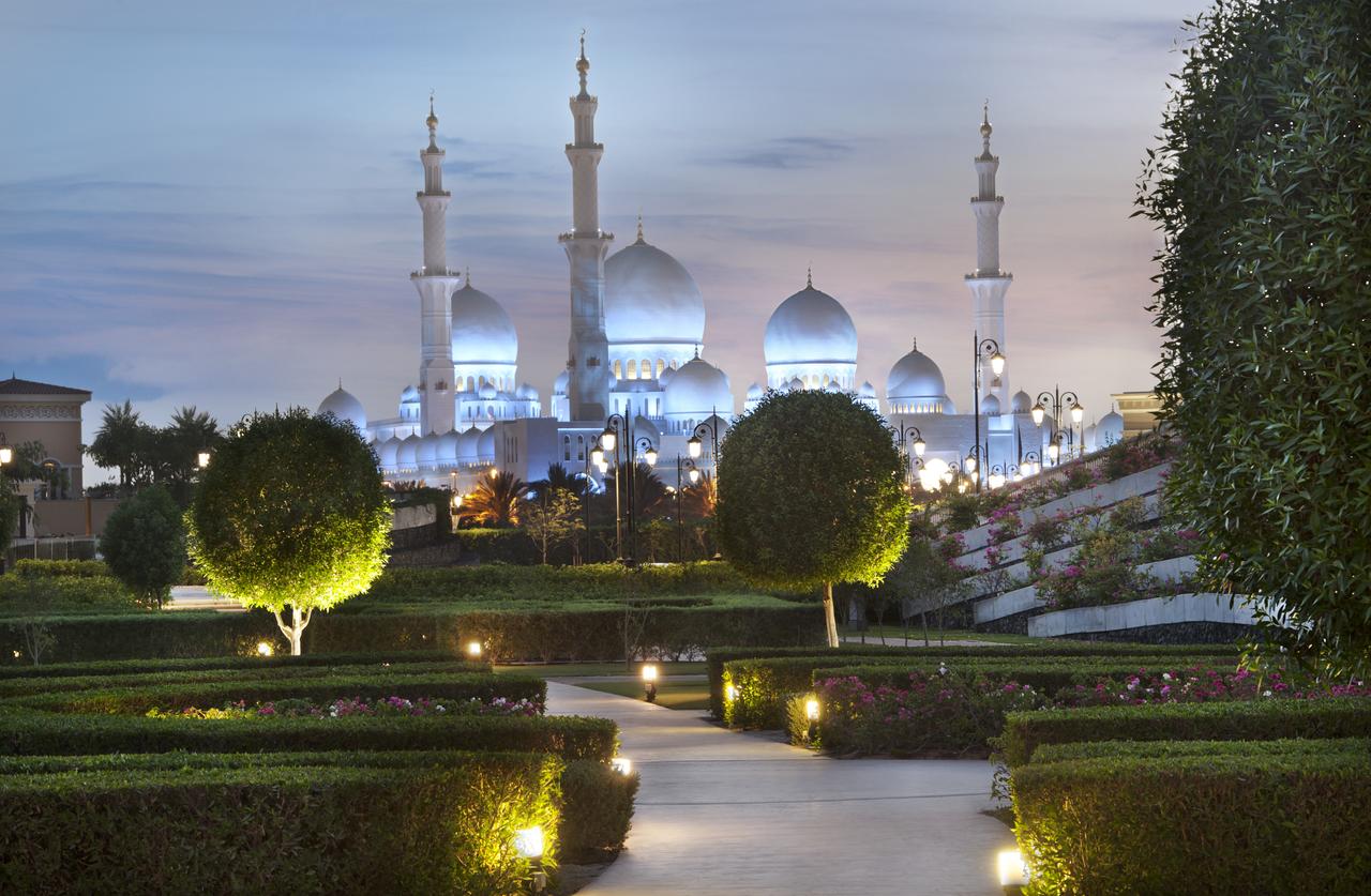The Ritz-Carlton Abu Dhabi, Grand Canal