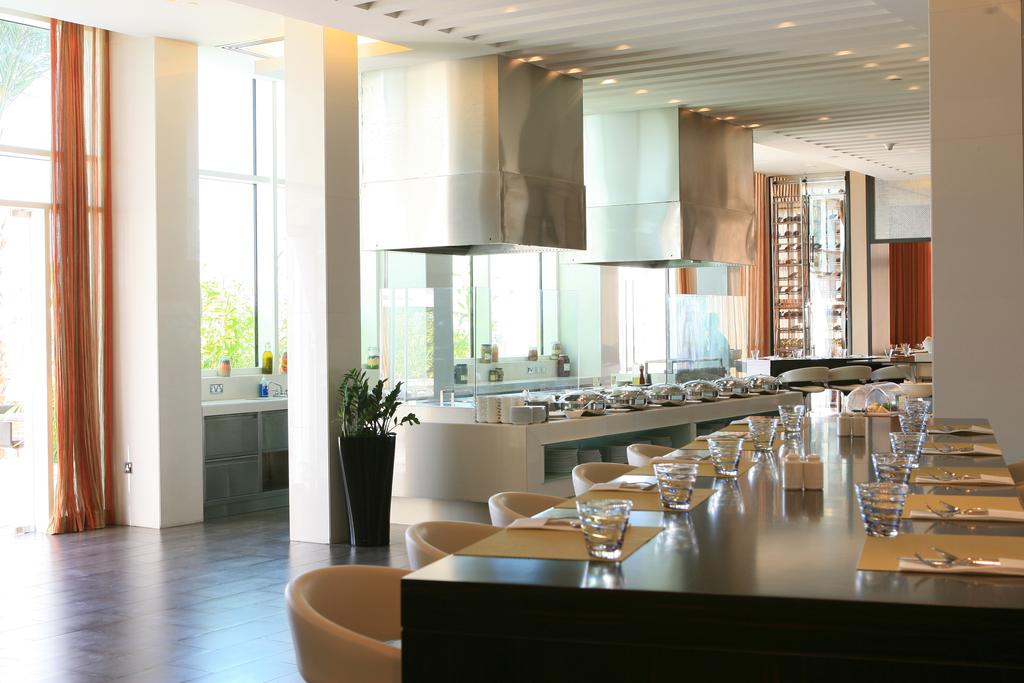 Centro Yas Island