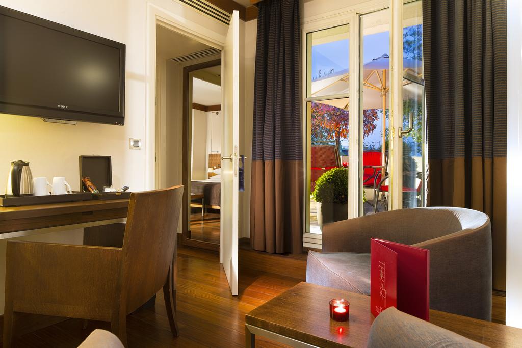 Radisson Blu Hotel, Champs Elysees Paris