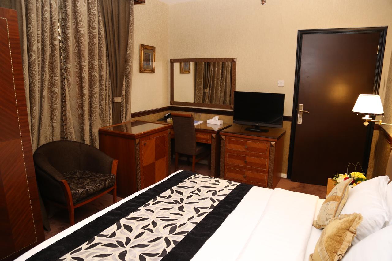 Dubai Palm Hotel