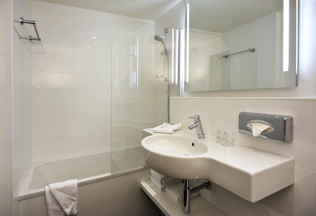 Hotel Mercure Paris Bercy Bibliothèque