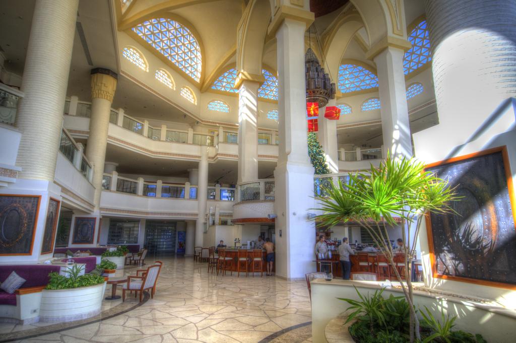 Cyrene Grand Hotel