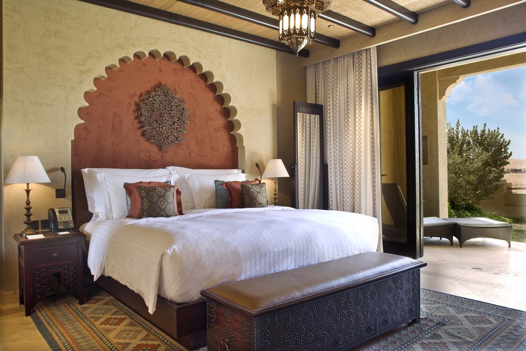 Qasr Al Sarab Desert Resort by Anantara