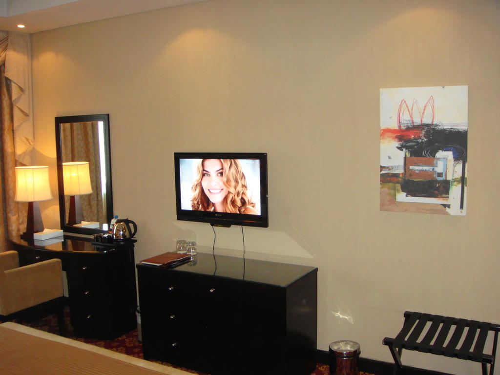 Paragon Hotel