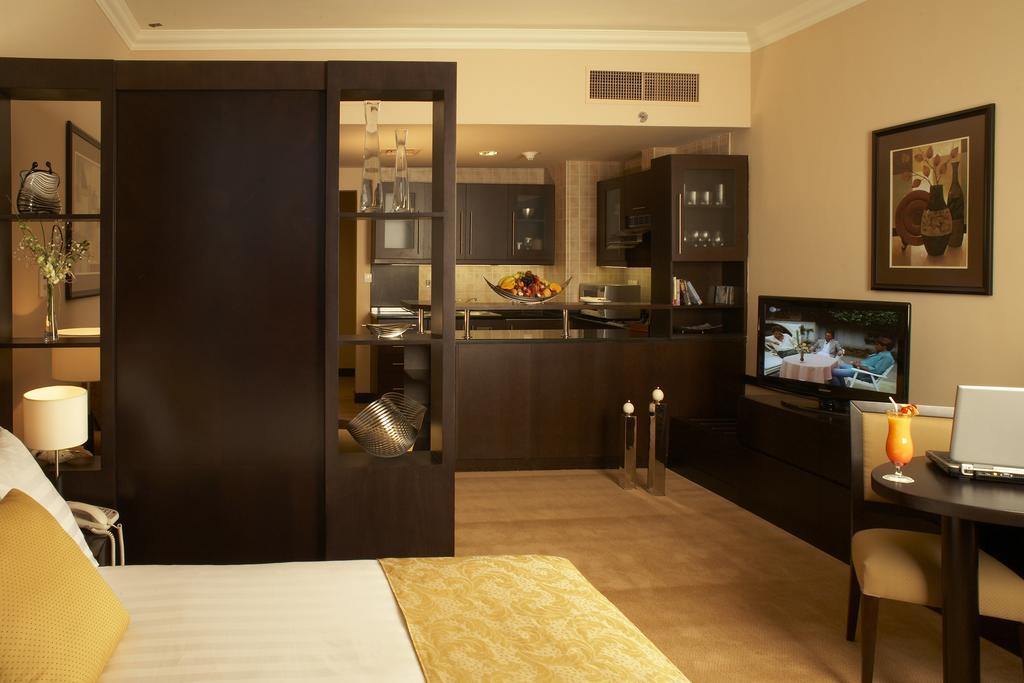 Al Manzel Hotel Apartments