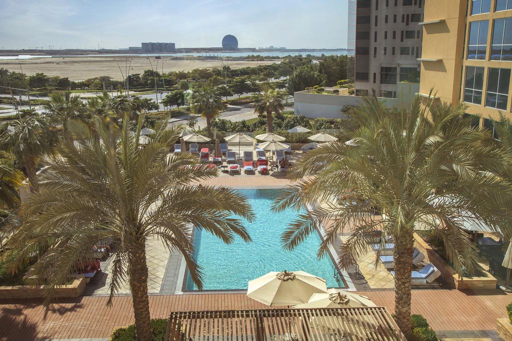 Centro Yas Island