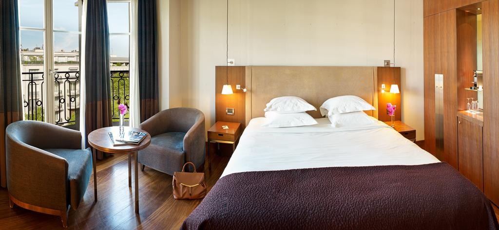 Radisson Blu Hotel, Champs Elysees Paris