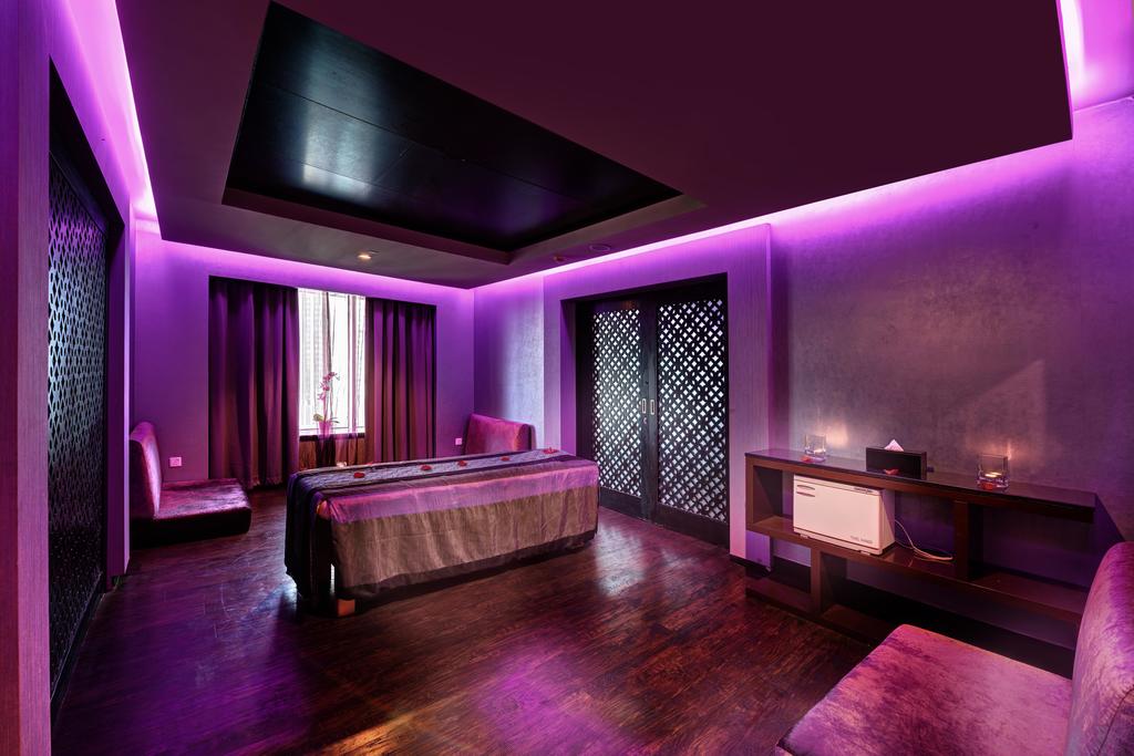 Emirates Grand Hotel
