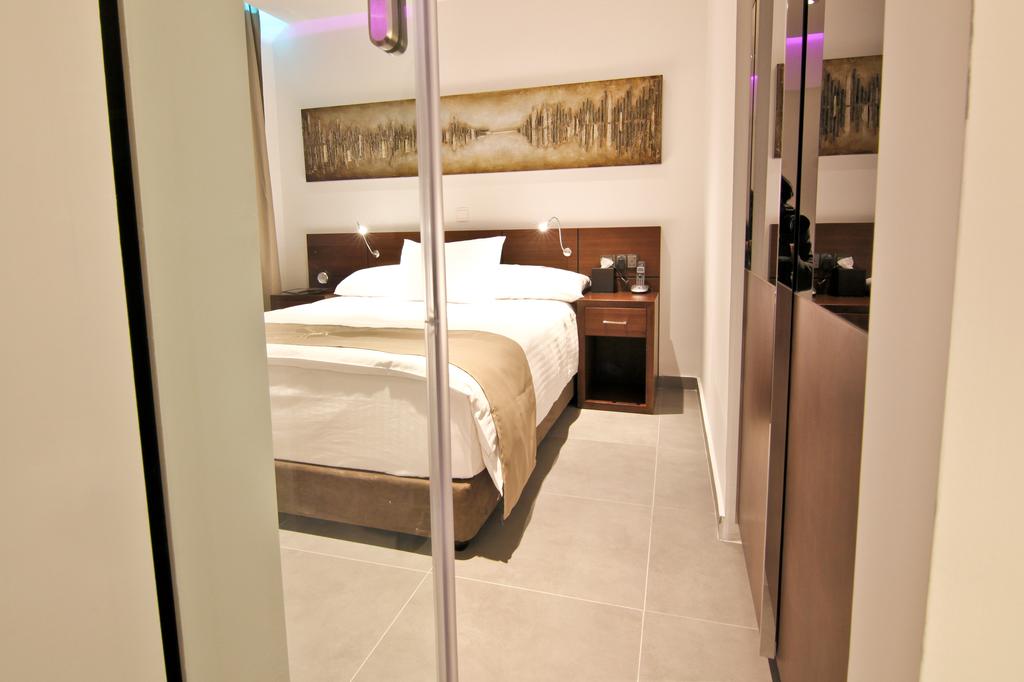 Achilleos City Hotel