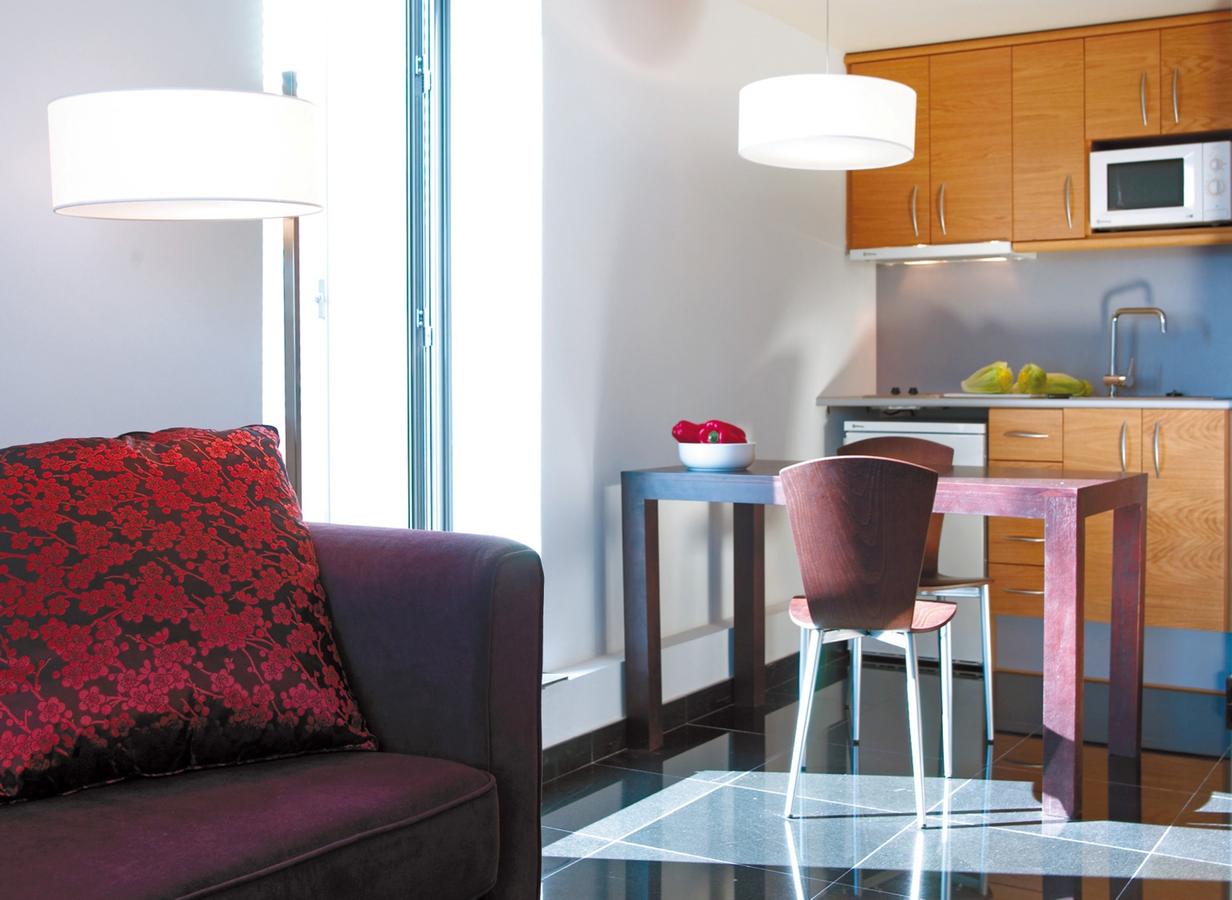 Hotel Hesperia Fira Suites