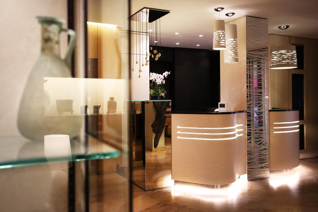 Hotel Cambon