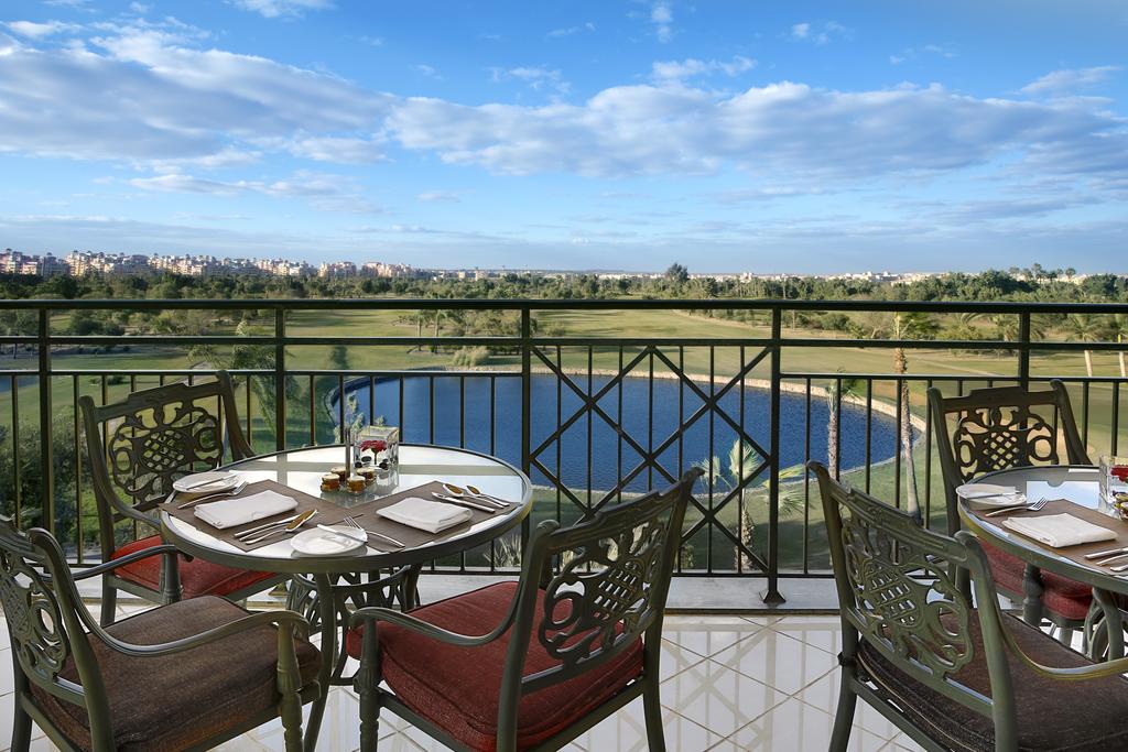 Hilton Pyramids Golf Resort