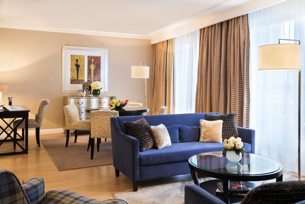 Warwick Paris