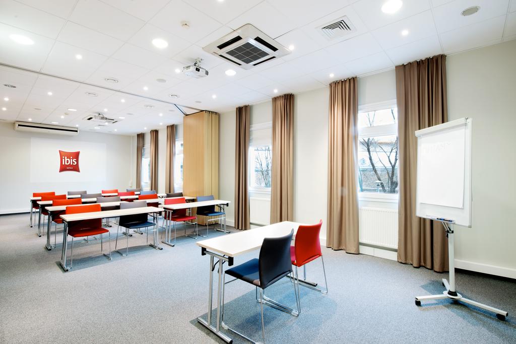 ibis Warszawa Ostrobramska