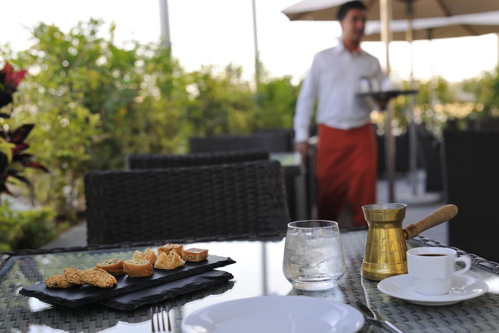 Mövenpick Hotel Apartments Al Mamzar Dubai