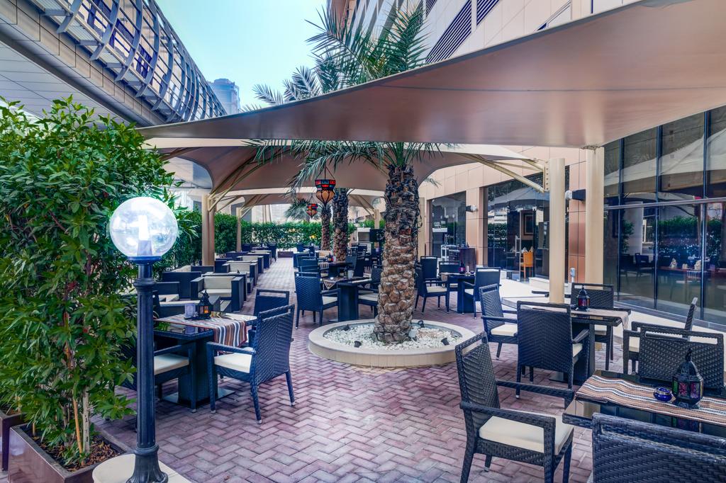 Yassat Gloria Hotel & Apartments