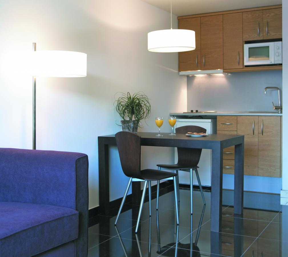 Hotel Hesperia Fira Suites