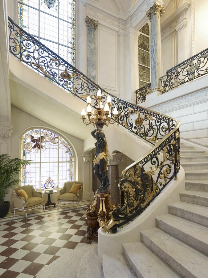 Shangri-La Hotel, Paris