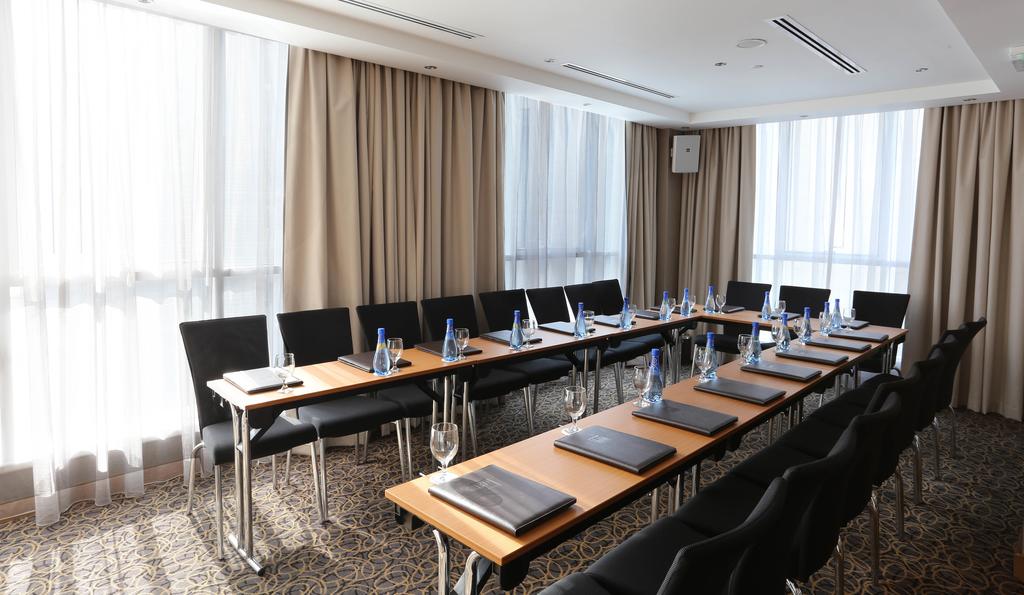 Tryp By Wyndham Abu Dhabi City Centre