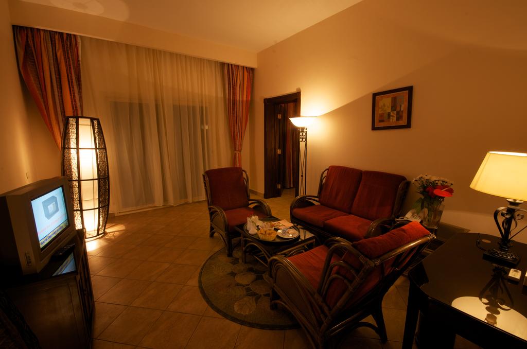 Swiss Inn Pyramids Golf Resort