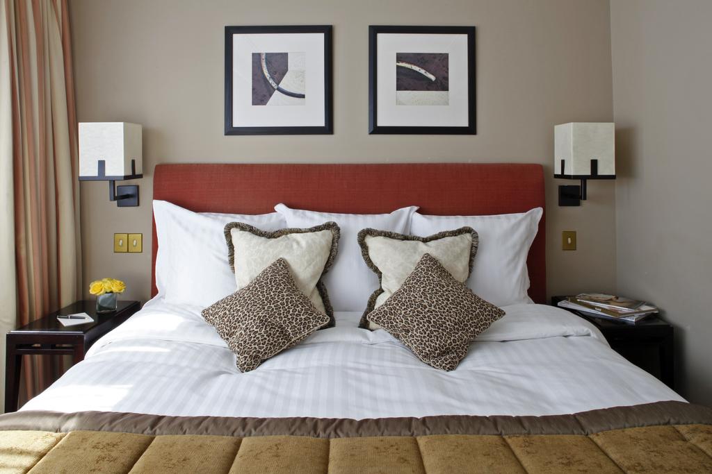 Warwick Paris