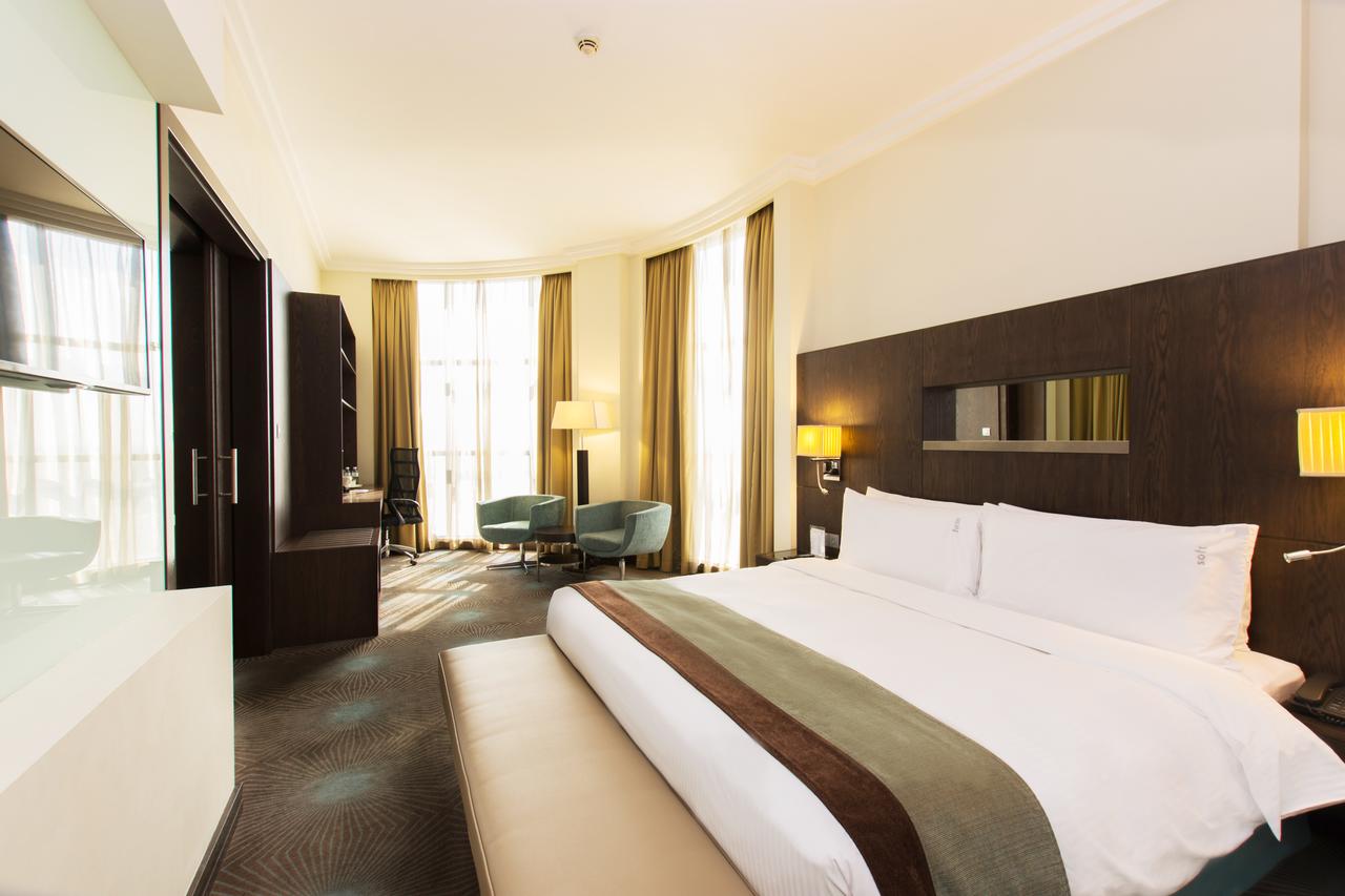 Holiday Inn Abu Dhabi