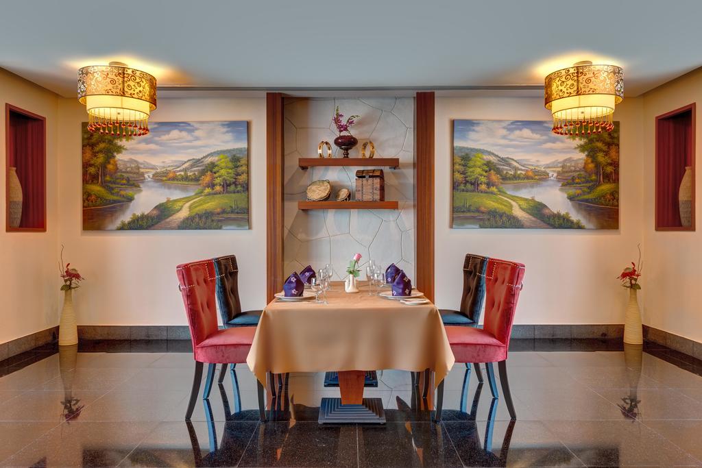 Emirates Grand Hotel