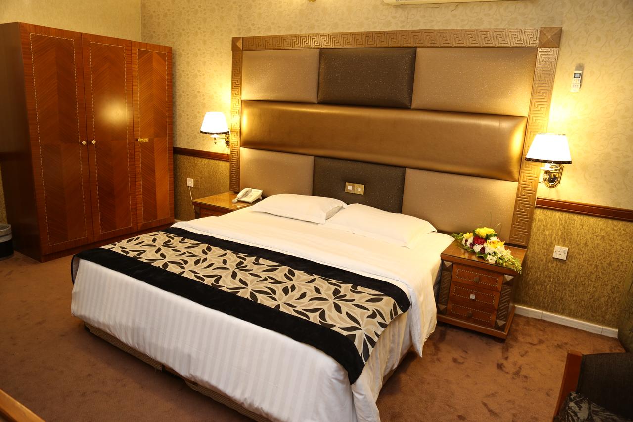Dubai Palm Hotel