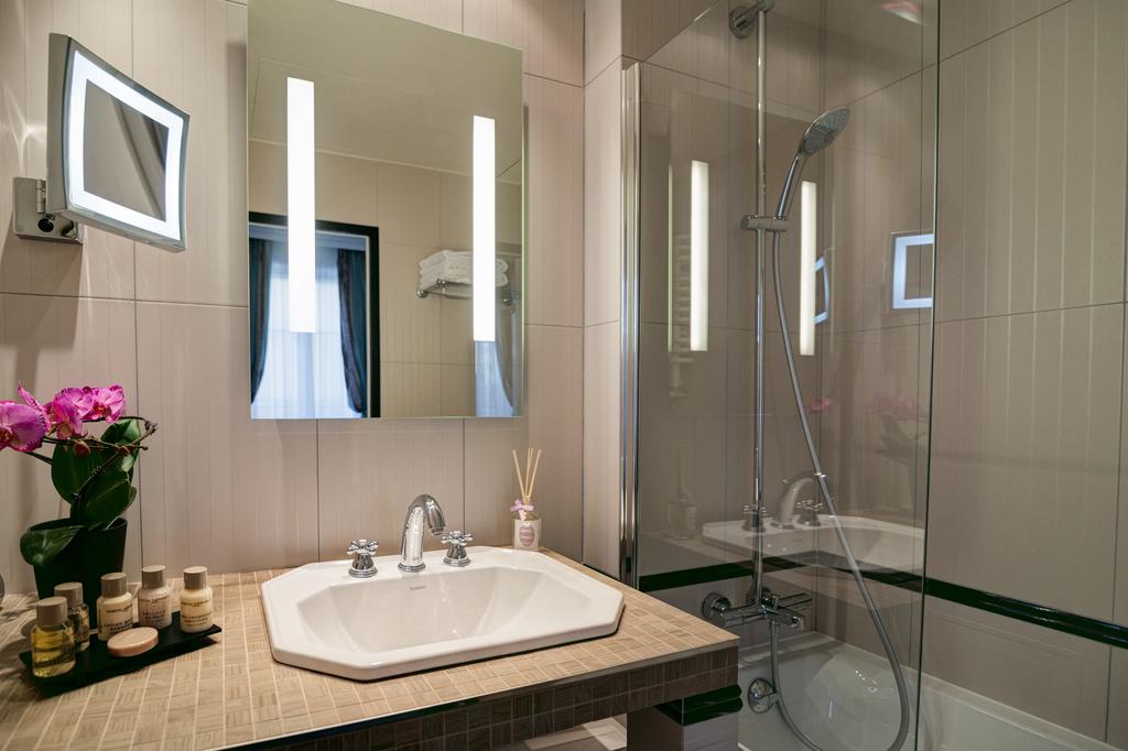 Hôtel Bradford Elysees - Astotel