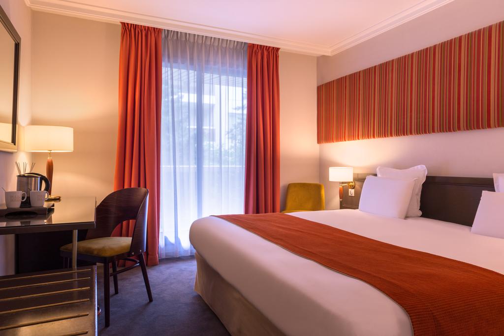 Hôtel Kyriad Prestige Paris Ouest Boulogne