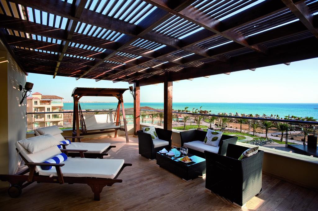 Amwaj Blue Beach Resort & Spa - Abu Somba