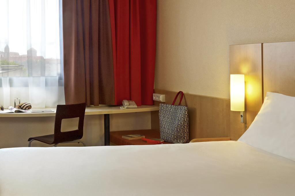 ibis Warszawa Ostrobramska