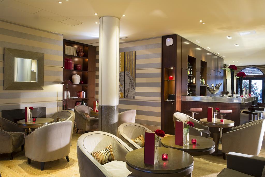 Radisson Blu Hotel, Champs Elysees Paris